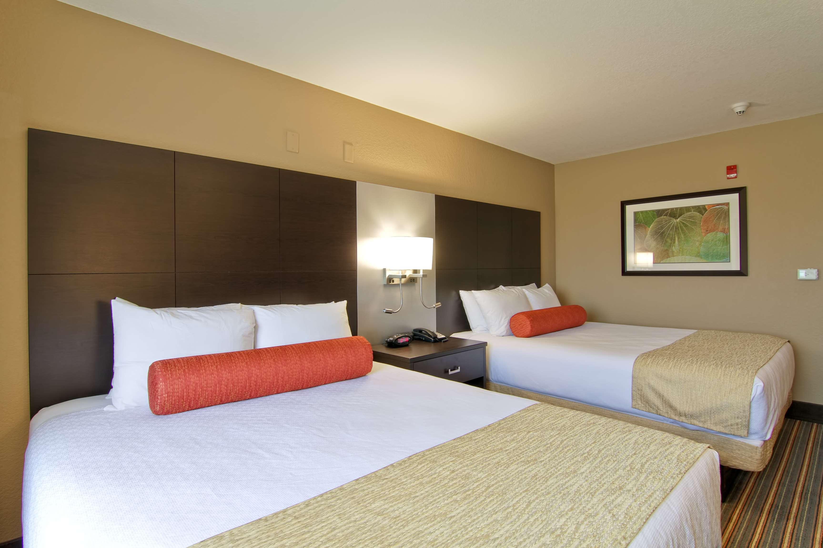 Best Western Plus Woodstock Inn&Suites Extérieur photo