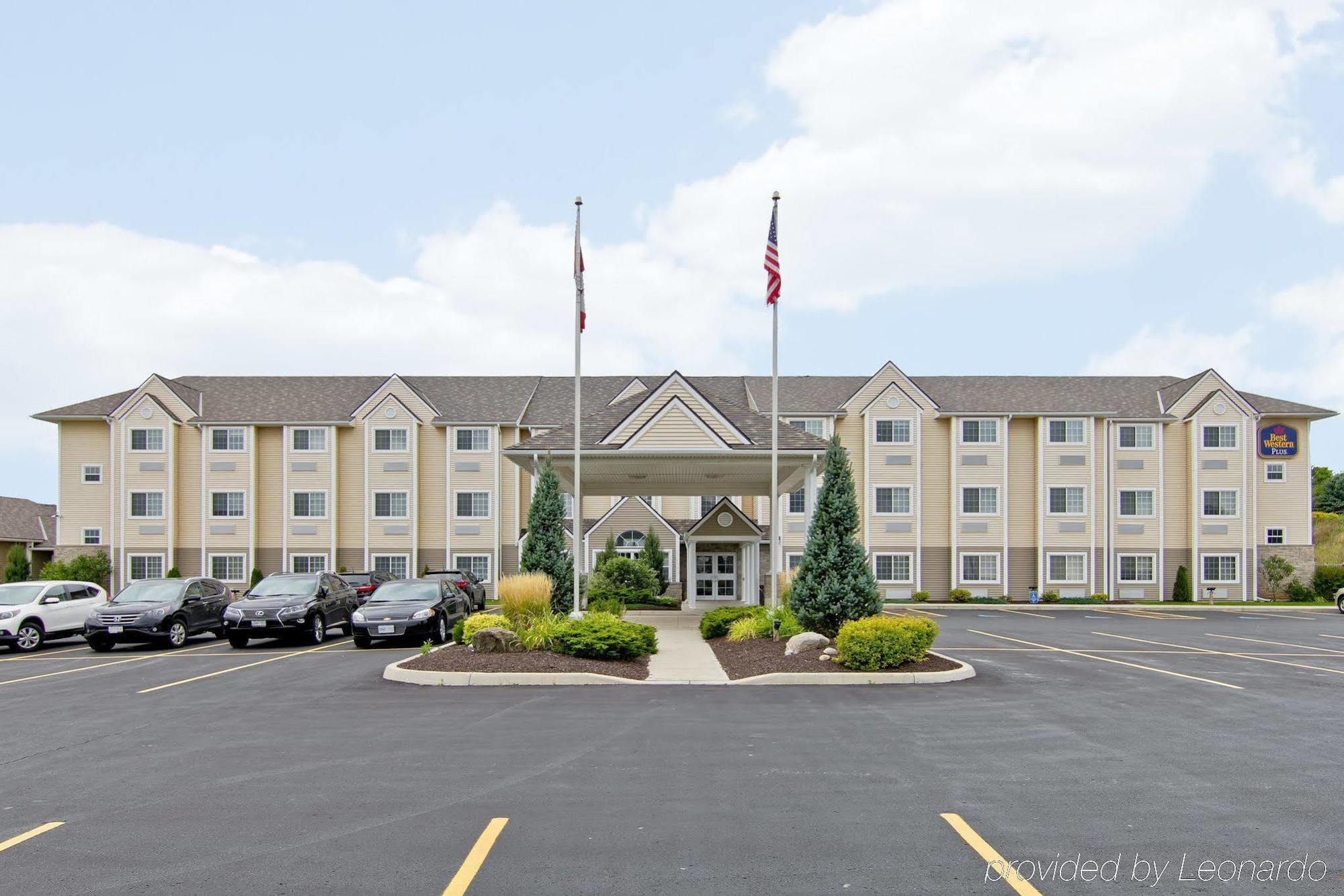 Best Western Plus Woodstock Inn&Suites Extérieur photo